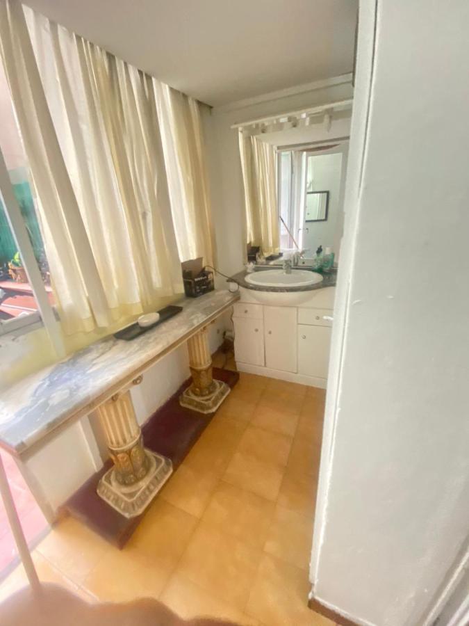 Piso Y Patio Apartment บาร์เซโลนา ภายนอก รูปภาพ