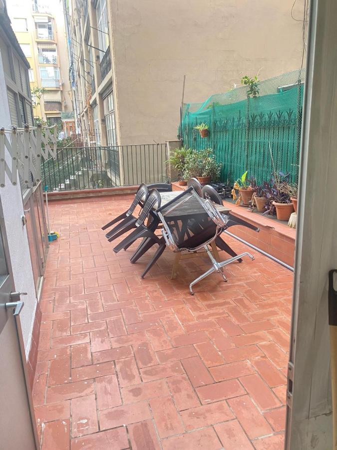 Piso Y Patio Apartment บาร์เซโลนา ภายนอก รูปภาพ