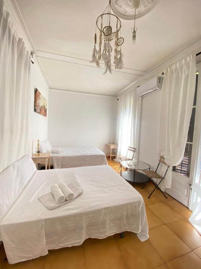 Piso Y Patio Apartment บาร์เซโลนา ภายนอก รูปภาพ