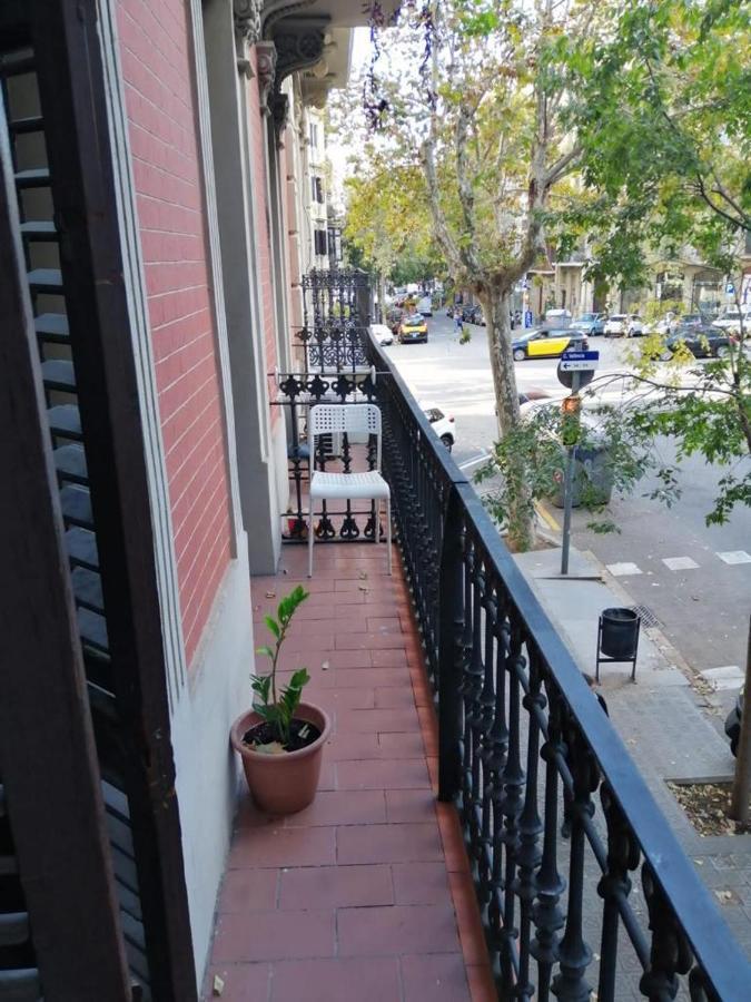 Piso Y Patio Apartment บาร์เซโลนา ภายนอก รูปภาพ